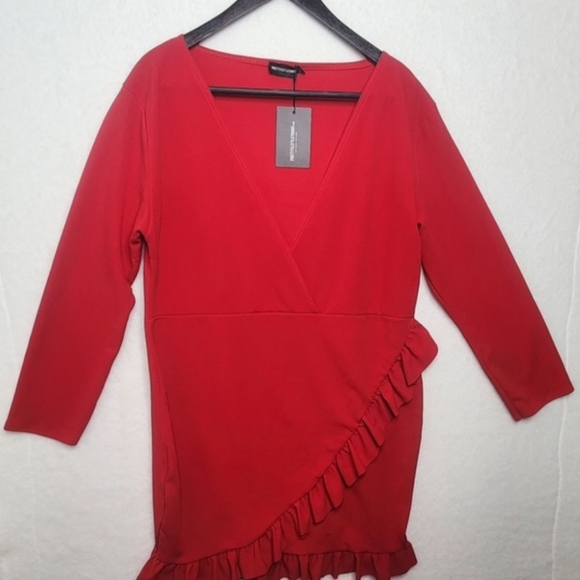 Pretty Little Thing Red Ruffle Detail Faux Wrap Mini Dress Women's Size 22. - Picture 13 of 13